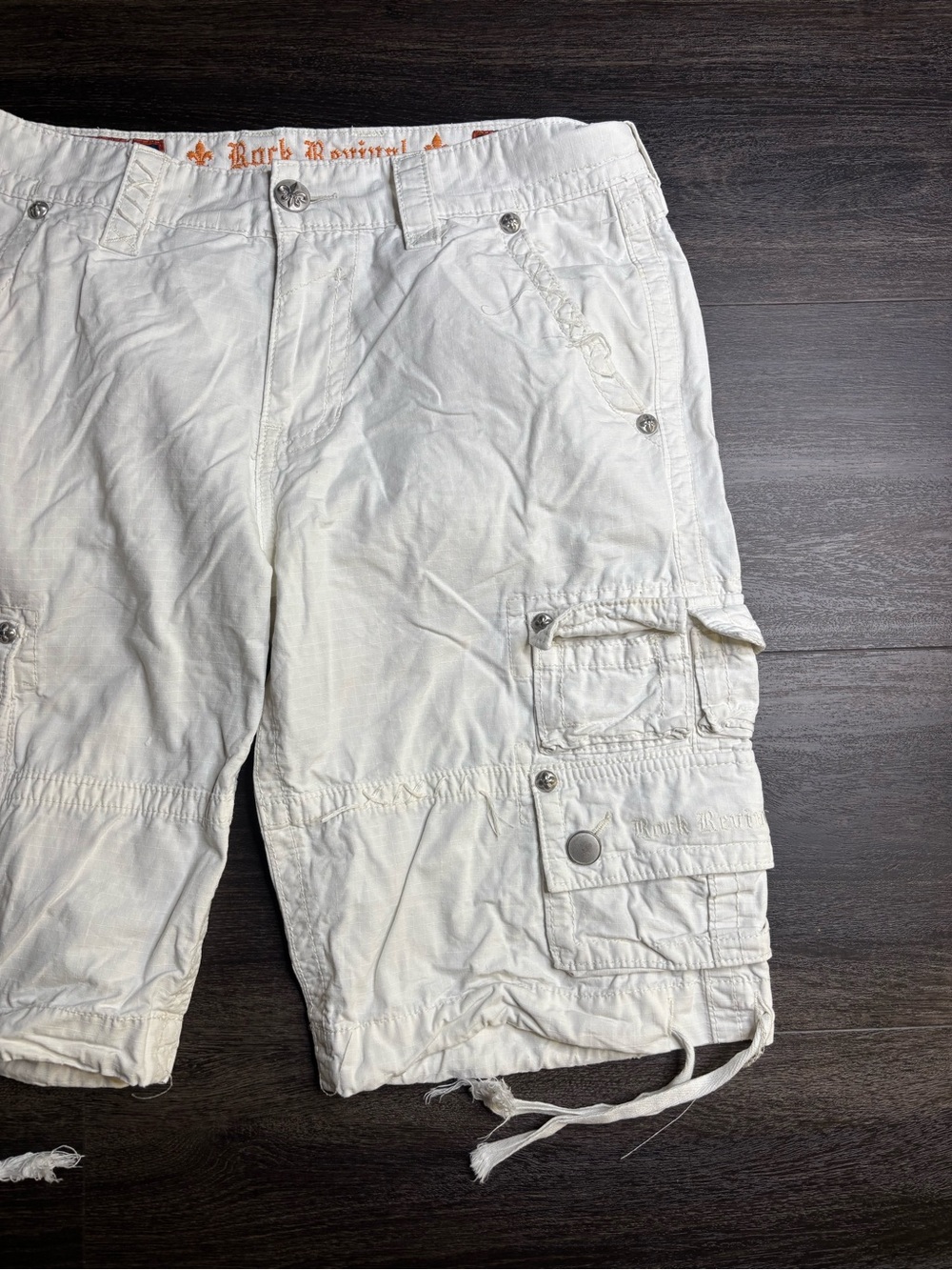 Rock Revival Cargo Shorts Mens 32x24 White Utility Pockets Y2K Emo Grunge Biker - Picture 2 of 7